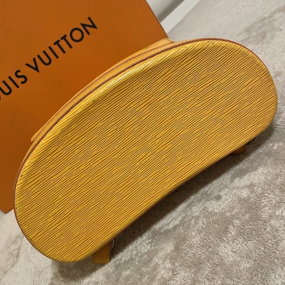 Louis Vuitton Gobelins Epi Backpack - Picture 6 of 16